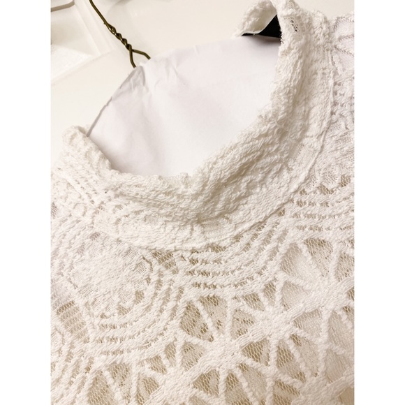 ✨SOLD✨ In Dreams White Long Sleeve Lace Maxi Dress - Picture 4 of 5